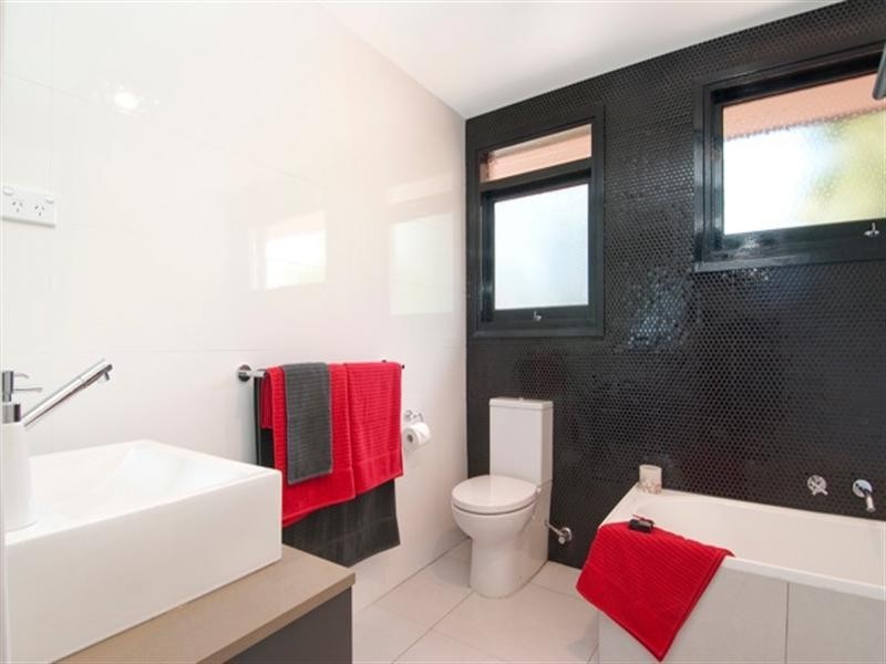 8 Cambewarra Avenue, Castle Hill NSW 2154