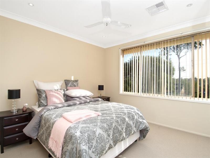 2 Pye Avenue, Northmead NSW 2152