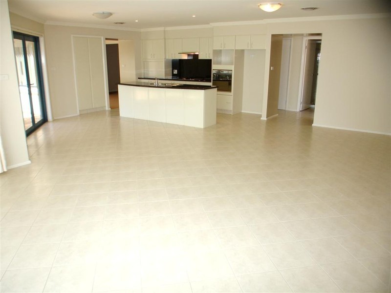 32 Valenti Crescent, Kellyville NSW 2155