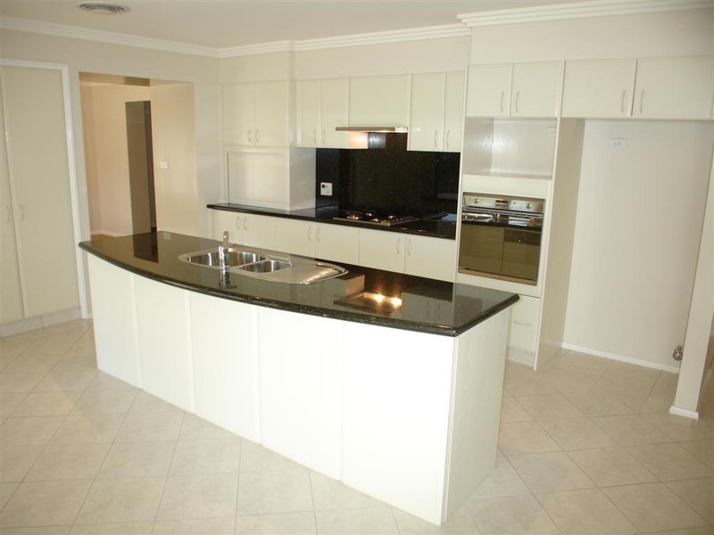 32 Valenti Crescent, Kellyville NSW 2155