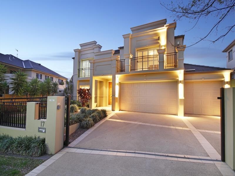 17 Pipersbrook Crescent, Bella Vista NSW 2153