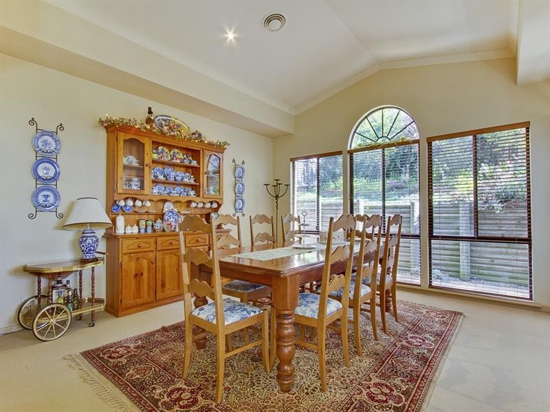 6 Hillsborough Way, Baulkham Hills NSW 2153