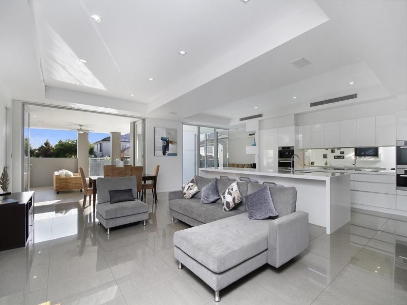 9 Pipersbrook Crescent, Bella Vista NSW 2153