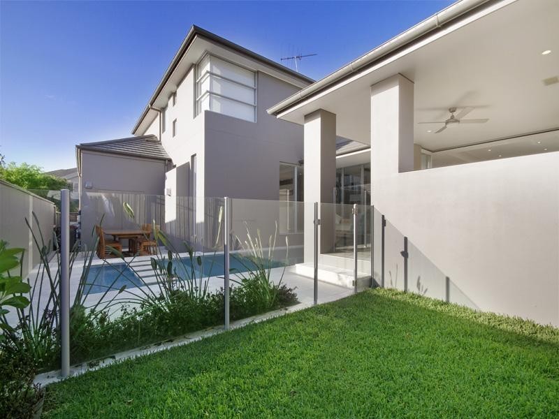 9 Pipersbrook Crescent, Bella Vista NSW 2153