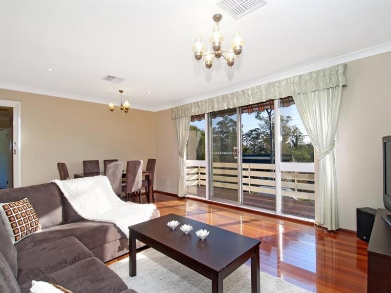 2 Pye Avenue, Northmead NSW 2152