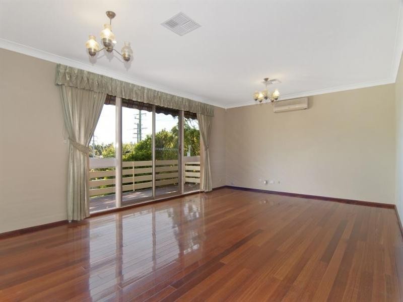 2 Pye Avenue, Northmead NSW 2152