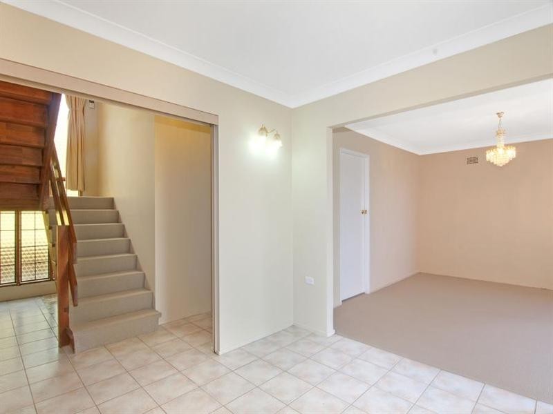 2 Pye Avenue, Northmead NSW 2152