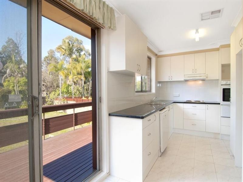 2 Pye Avenue, Northmead NSW 2152