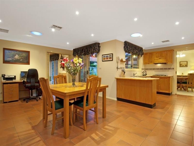 72 Springfield Crescent, Bella Vista NSW 2153