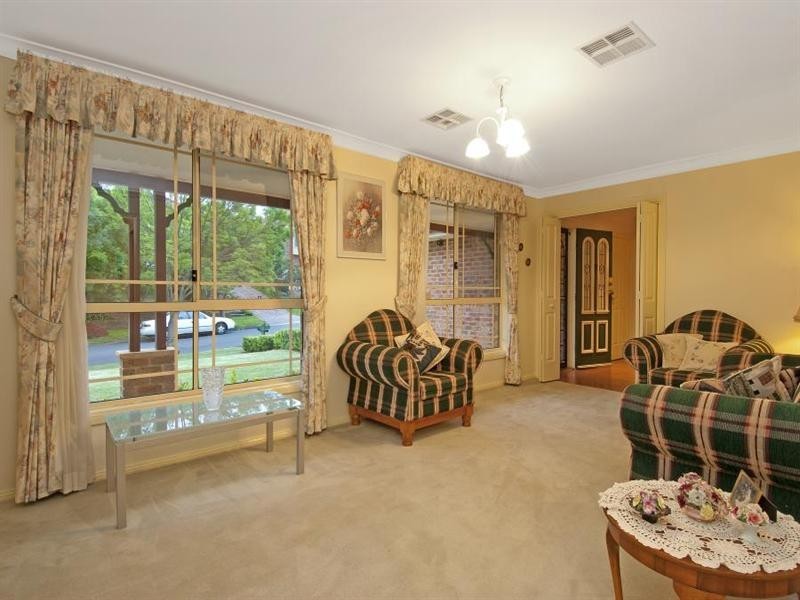 72 Springfield Crescent, Bella Vista NSW 2153