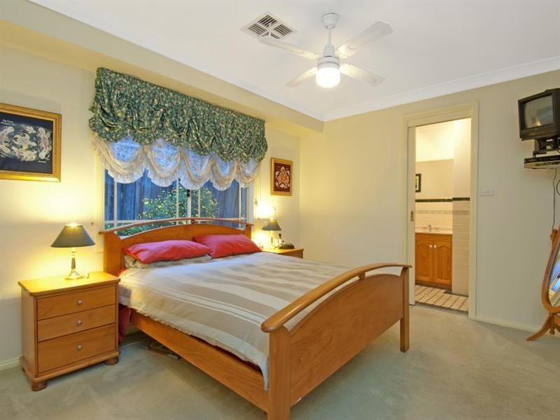 72 Springfield Crescent, Bella Vista NSW 2153