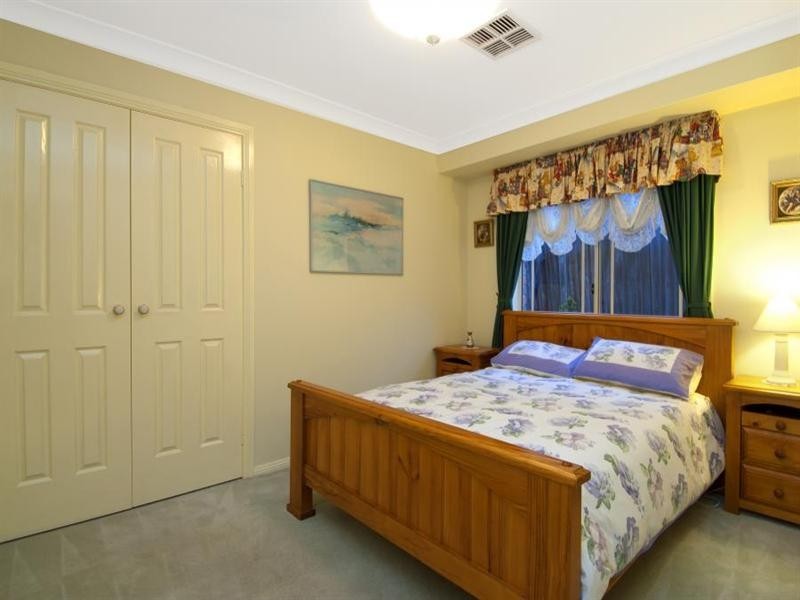 72 Springfield Crescent, Bella Vista NSW 2153