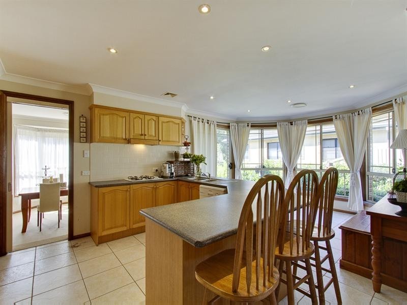 4 Vivaldi Place, Beaumont Hills NSW 2155