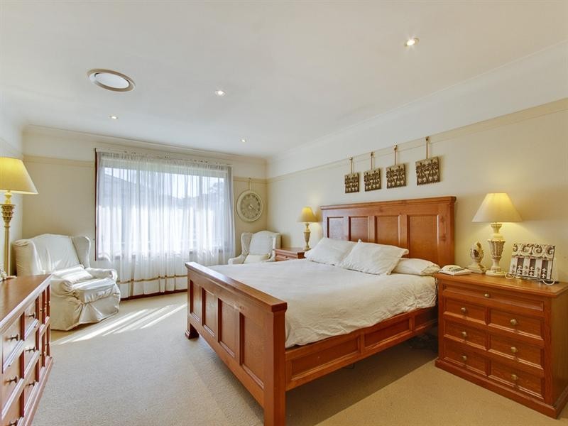 4 Vivaldi Place, Beaumont Hills NSW 2155
