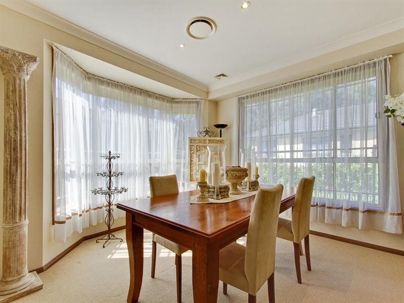 4 Vivaldi Place, Beaumont Hills NSW 2155