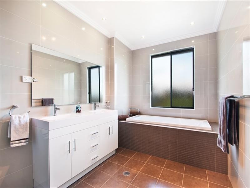 16 Dutton Road, Beaumont Hills NSW 2155