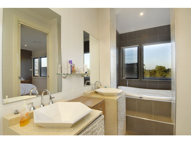 10 Highrange Terrace, Bella Vista NSW 2153