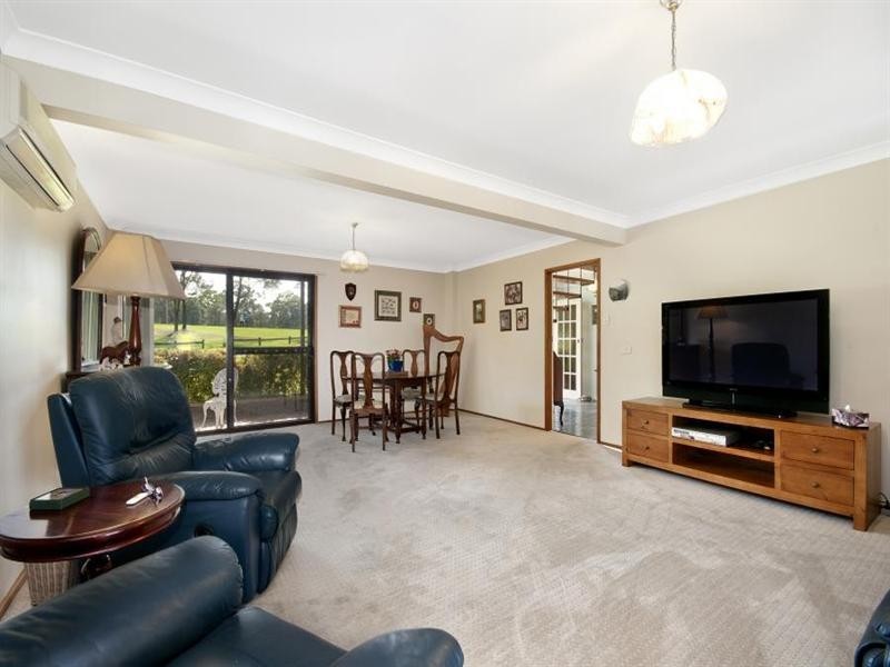 31 Dodson Crescent, Winston Hills NSW 2153