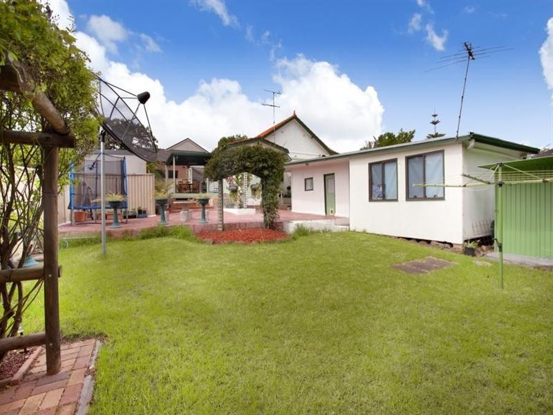 27 Preston Road, Old Toongabbie NSW 2146