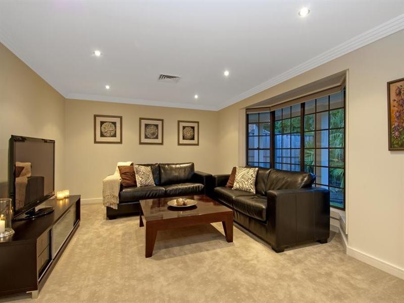 6 Stringybark Place, Castle Hill NSW 2154