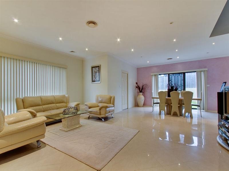 5 Brosnan Place, Castle Hill NSW 2154