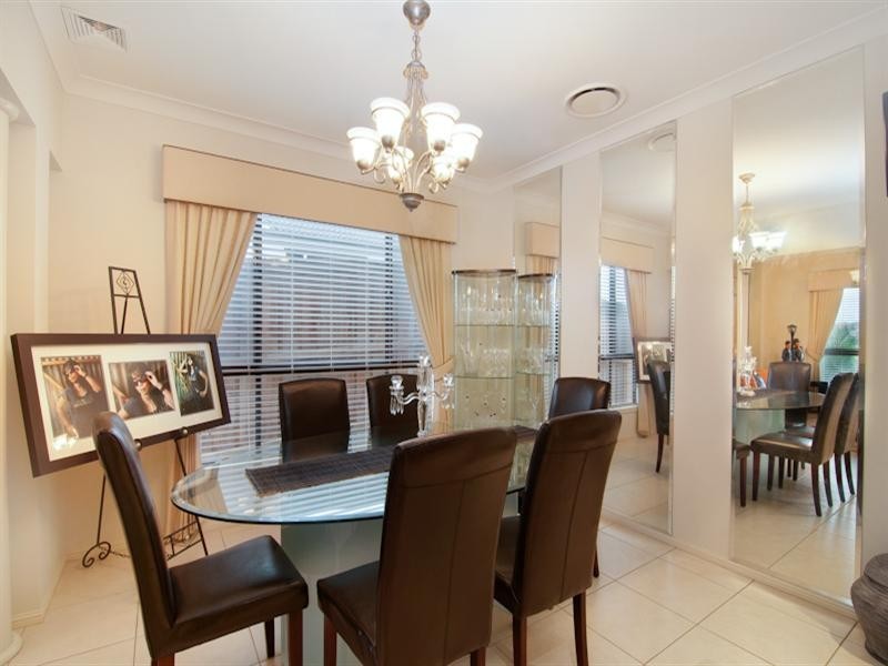 2 Norham Mews, Castle Hill NSW 2154