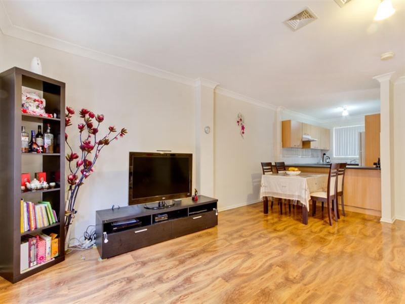 2/18 Pearce Street, Baulkham Hills NSW 2153