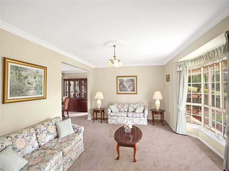 12 Redwood Close, Castle Hill NSW 2154