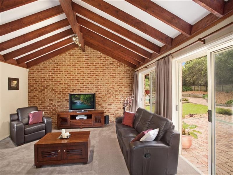 12 Redwood Close, Castle Hill NSW 2154