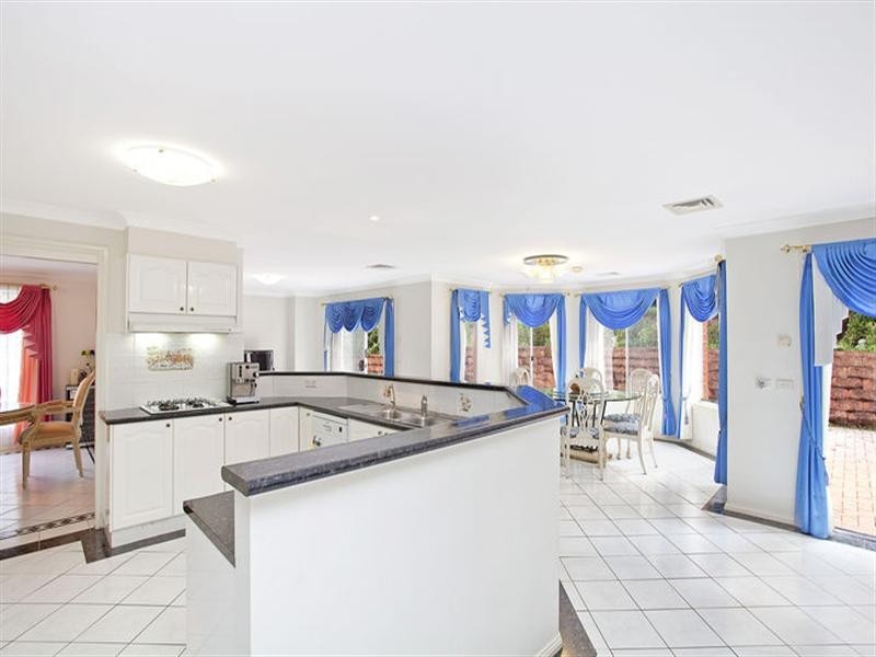 2 Grovewood Place, Castle Hill NSW 2154