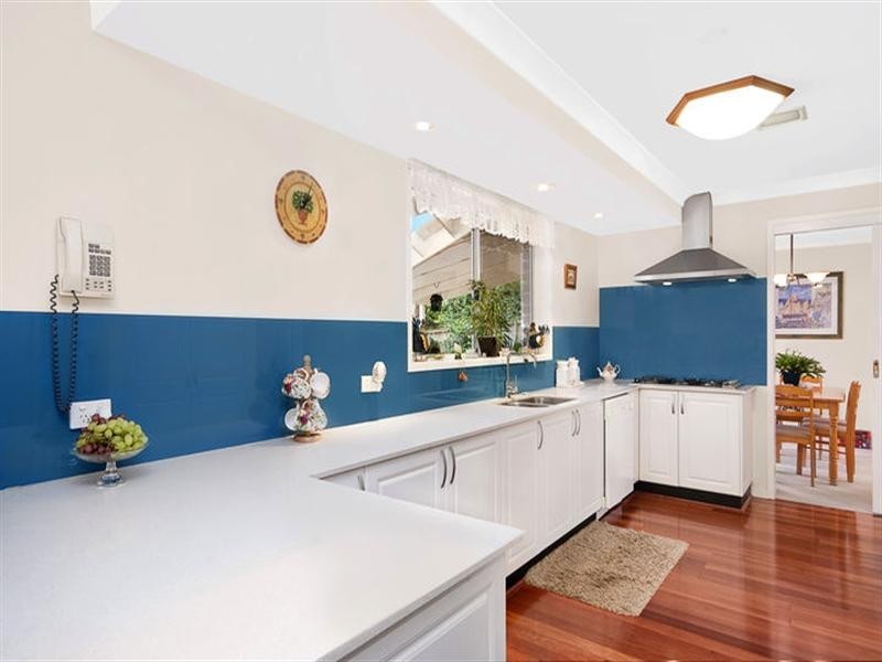 24 Amberwood Way, Castle Hill NSW 2154