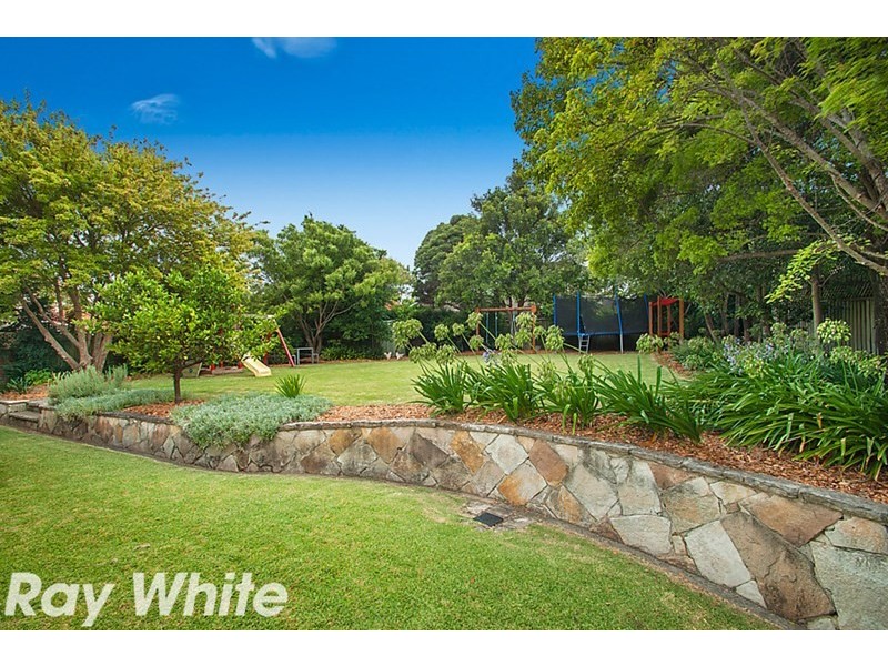 17 Beaumaris Avenue, Castle Hill NSW 2154
