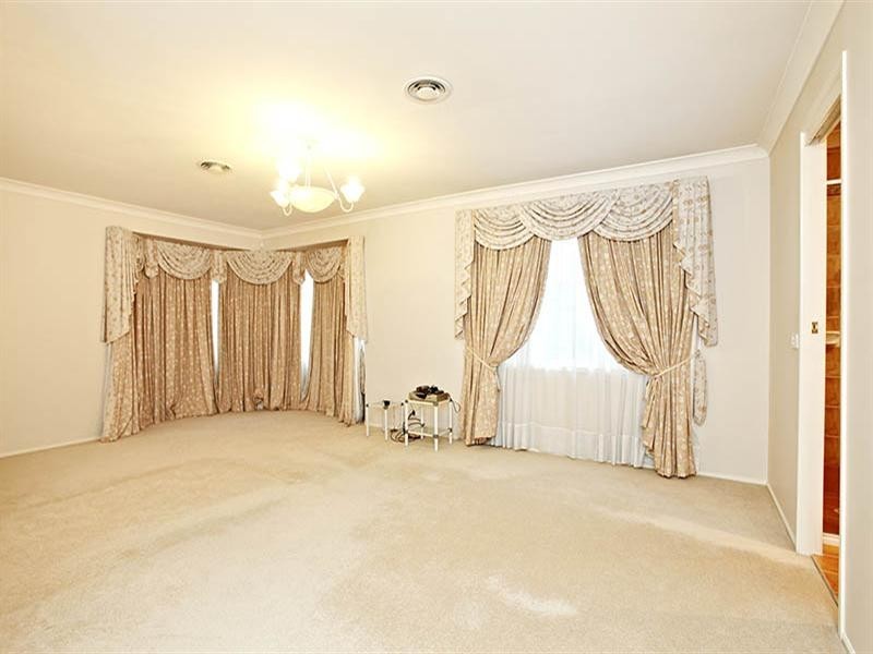 4 Marsden Avenue, Kellyville NSW 2155