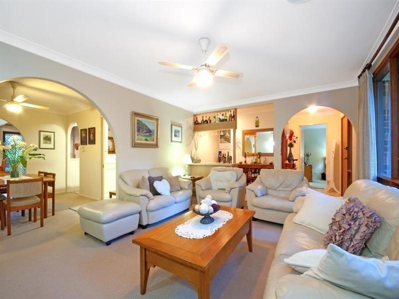 32 Ashford Avenue, Castle Hill NSW 2154