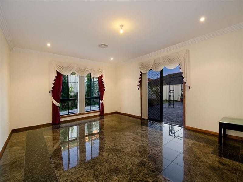 15 Julian Close, Kellyville NSW 2155