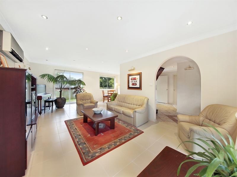 122 Showground Road, Castle Hill NSW 2154