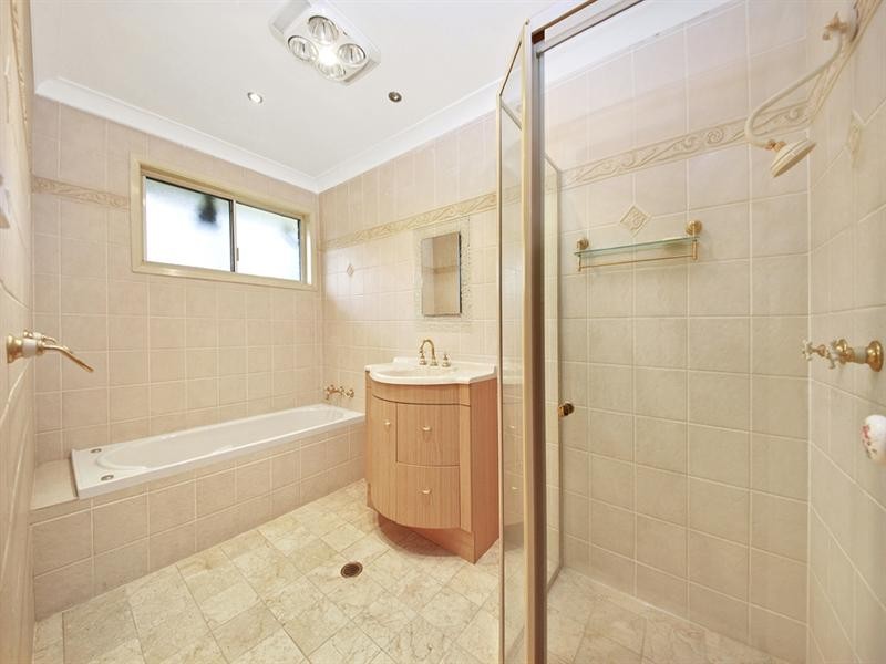 122 Showground Road, Castle Hill NSW 2154