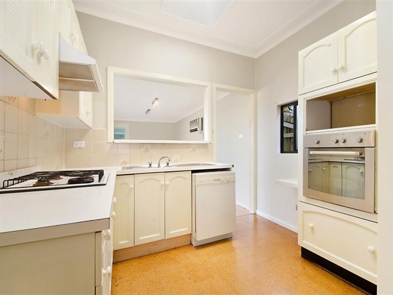 2 Mary Street, Northmead NSW 2152