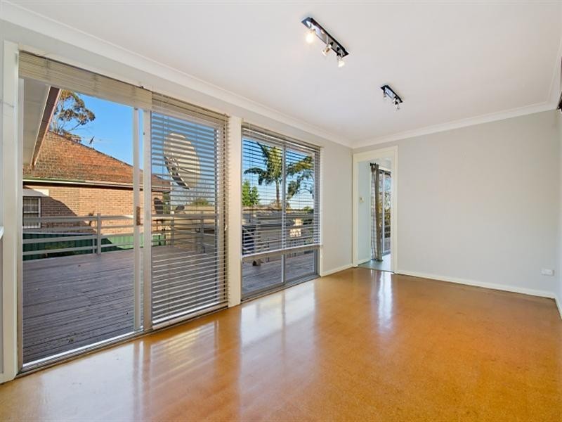 2 Mary Street, Northmead NSW 2152