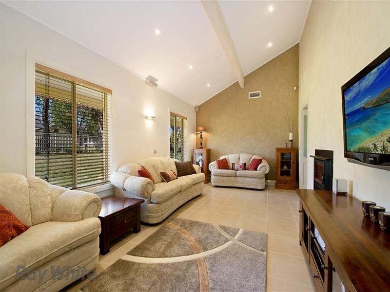 39 Middleton Avenue, Castle Hill NSW 2154