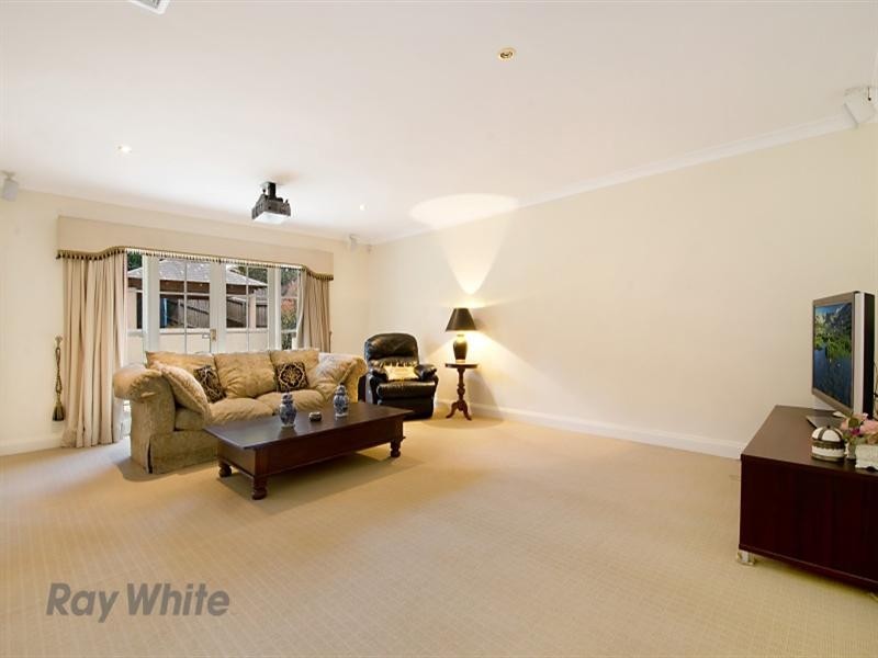 29 Yerriebah Place, Castle Hill NSW 2154