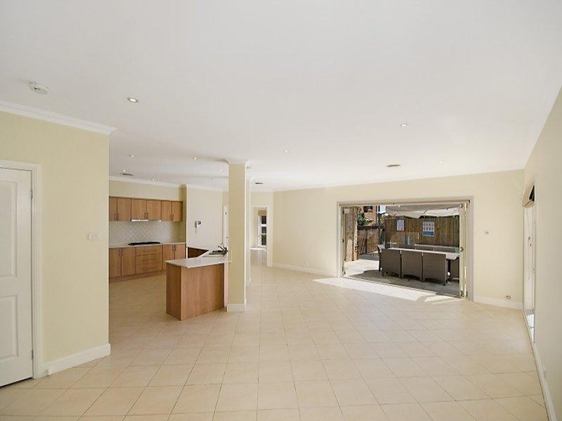 11 Eric Cooper Drive, Castle Hill NSW 2154