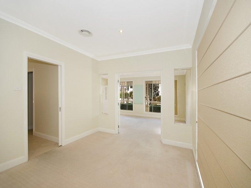 11 Eric Cooper Drive, Castle Hill NSW 2154