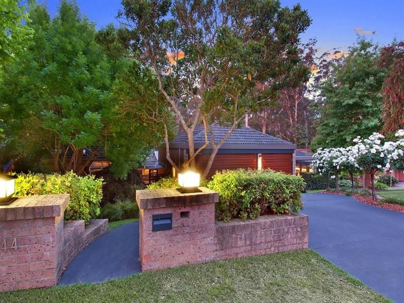 44 Ulundri Drive, Castle Hill NSW 2154