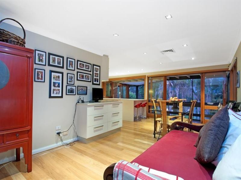 44 Ulundri Drive, Castle Hill NSW 2154