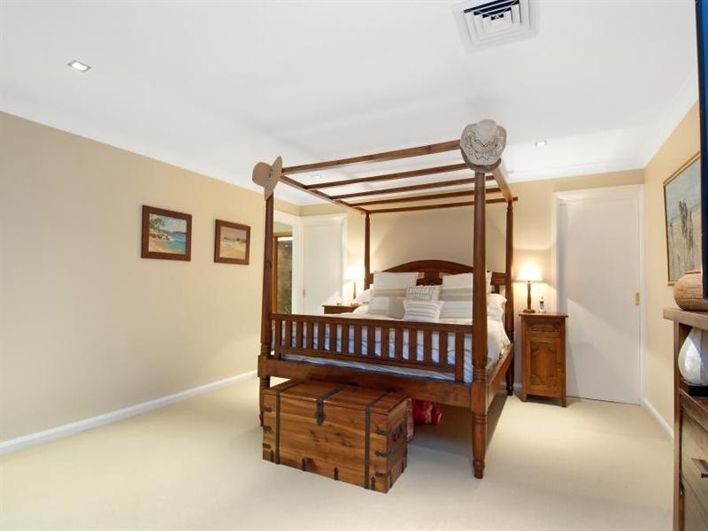 44 Ulundri Drive, Castle Hill NSW 2154