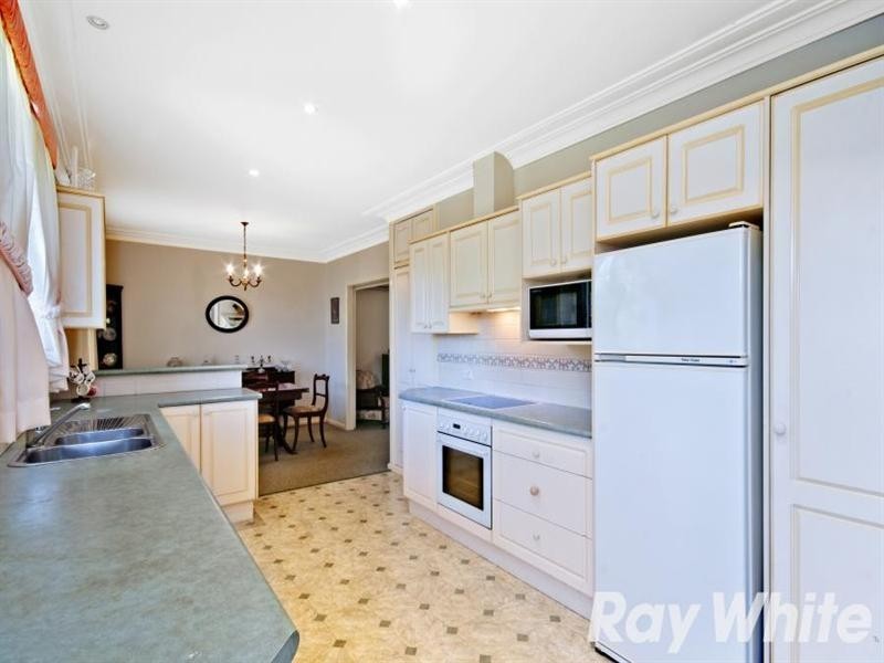 9 Merinda Avenue, Baulkham Hills NSW 2153