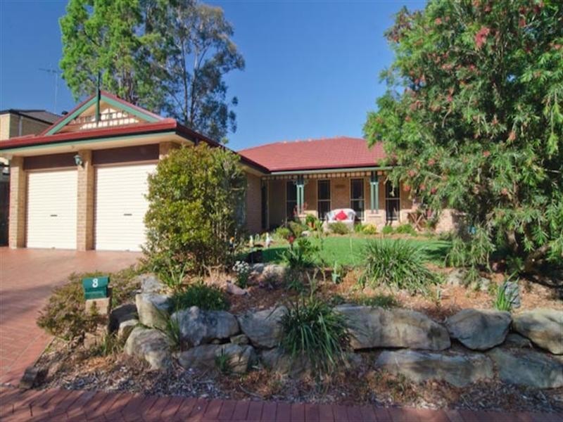 8 Minerva Crescent, Beaumont Hills NSW 2155