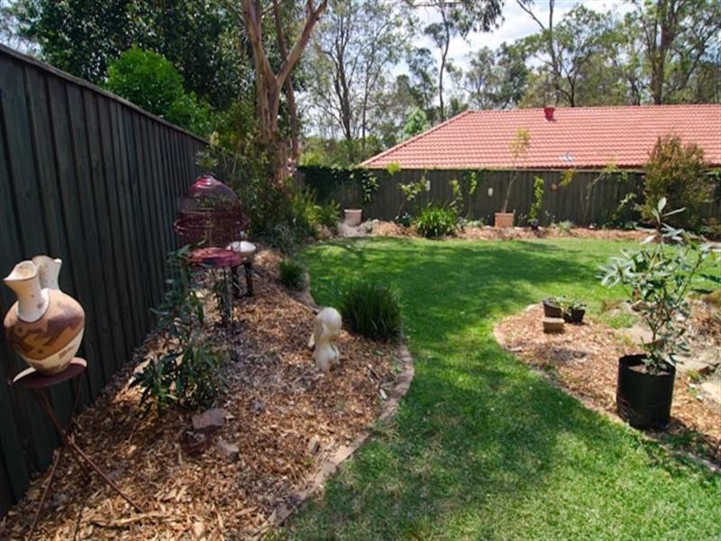 8 Minerva Crescent, Beaumont Hills NSW 2155