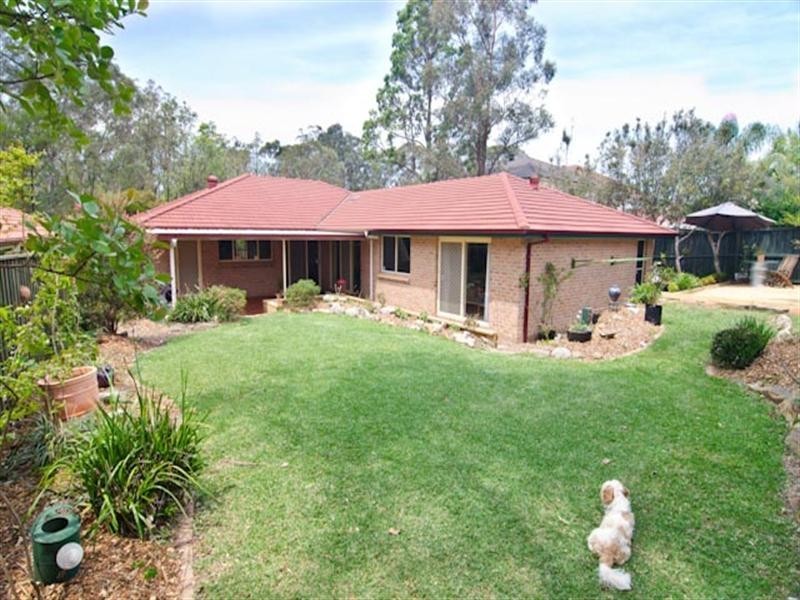 8 Minerva Crescent, Beaumont Hills NSW 2155